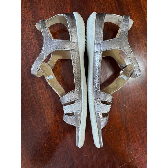 Ecco Flash T-Strap Sandal 10/10.5 EU 41 Metallic Leather Lightweight Comfort - Picture 9 of 10